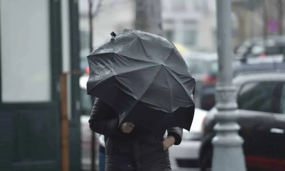 temperaturas-caem-no-brasil-com-chegada-de-massa-polar-neste-sabado-(18)