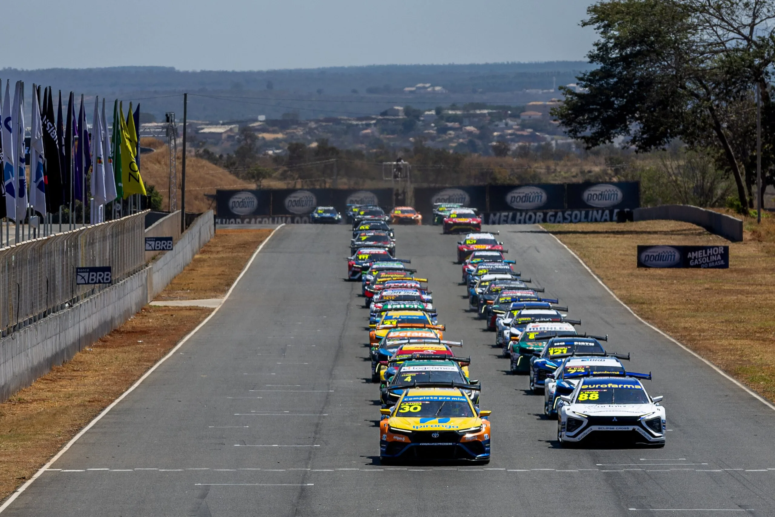 com-corrida-noturna,-stock-car-anuncia-cuiaba-como-substituta-de-goiania,-em-novembro