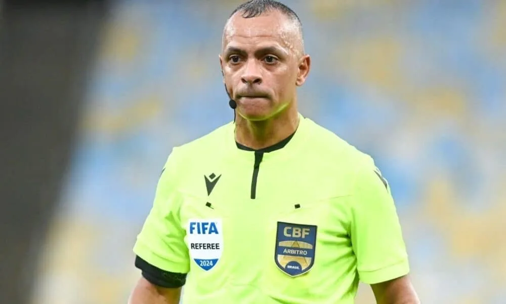 cbf-escala-wilton-pereira-sampaio-para-apitar-flamengo-x-palmeiras-no-maracana-pela-lideranca-do-brasileirao