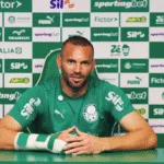 com-fissura-na-mao-direita,-weverton-desfalca-palmeiras-contra-o-flamengo