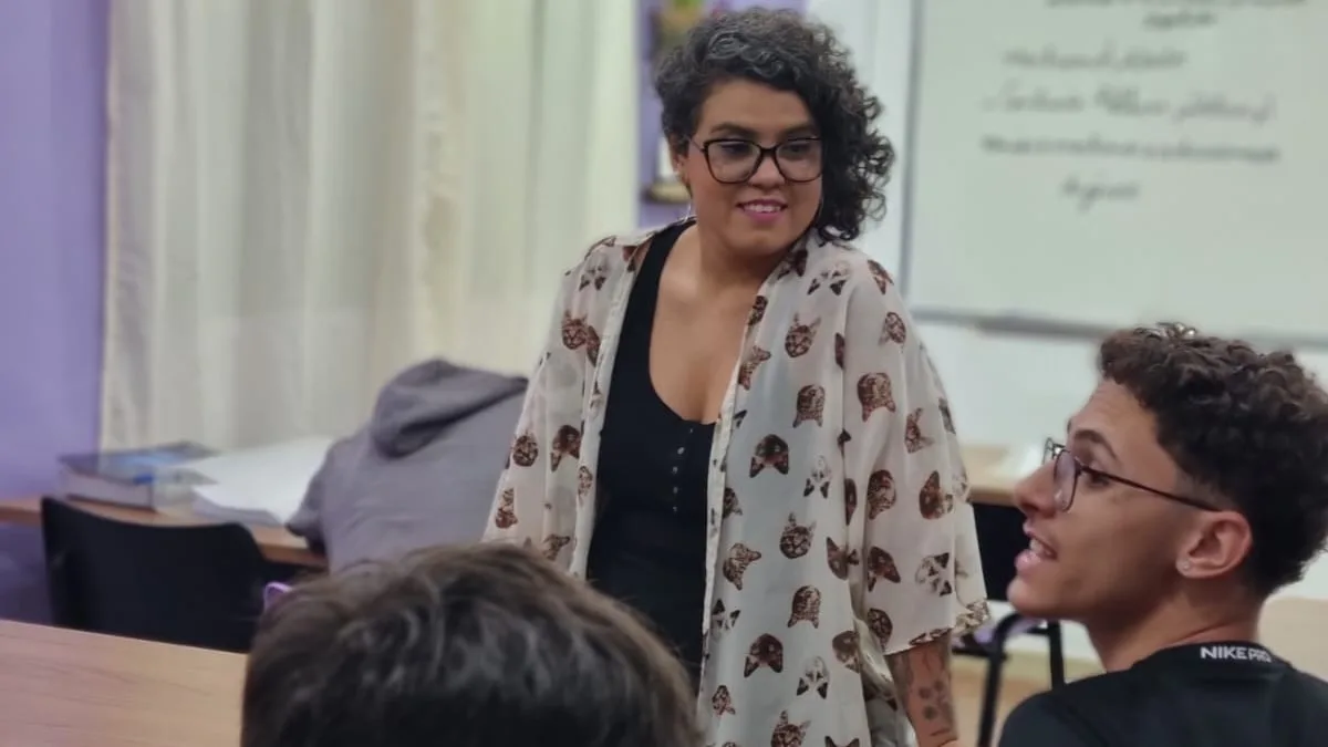 professora-da-dicas-para-redacao-no-vestibular-da-ufg