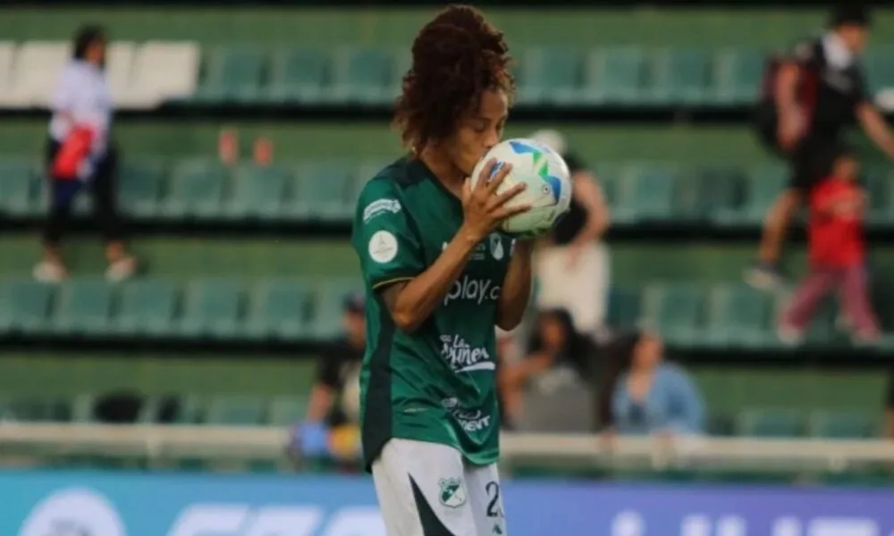 paola-garcia-chega-na-cara-do-gol-mas-a-goleira-nicole-salva;-corinthians-x-deportivo-cali-seguem-sem-gols-na-final-da-libertadores