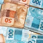 reajuste-de-13%-no-piso-salarial-paranaense-beneficia-categorias-com-valores-ate-r$-2.275-desde-2025