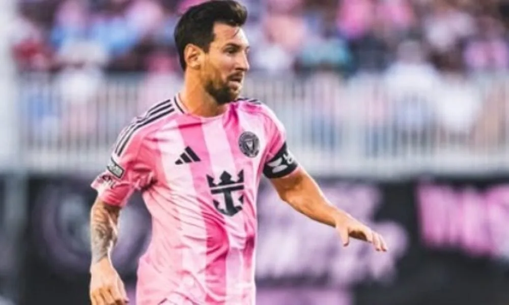 messi’s-stunning-goal-puts-inter-miami-ahead-of-nashville-sc-in-the-first-half-of-the-decisive-mls-match