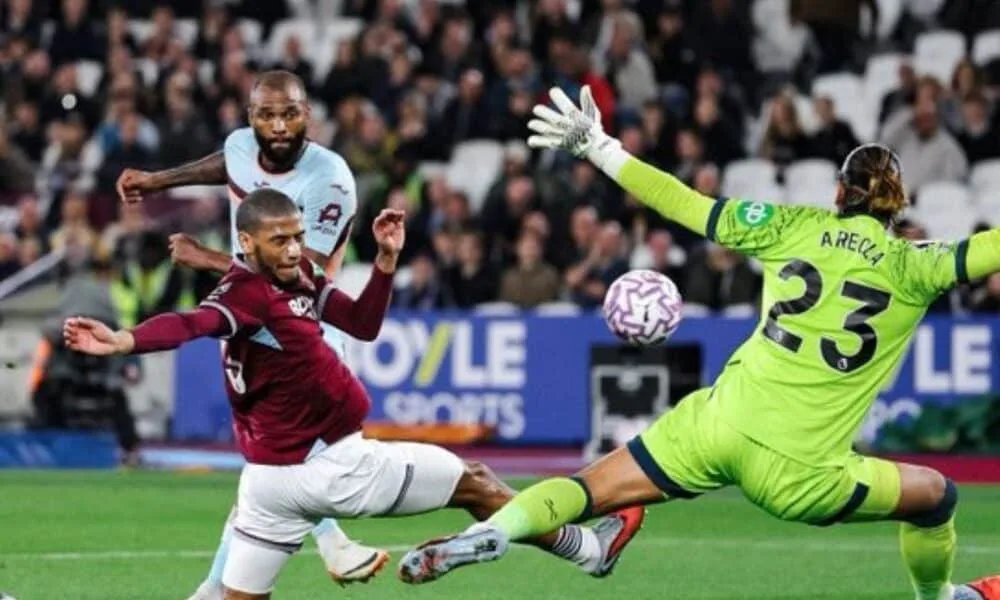 igor-thiago’s-goal-gives-brentford-the-lead-against-west-ham-at-london-stadium-in-the-premier-league