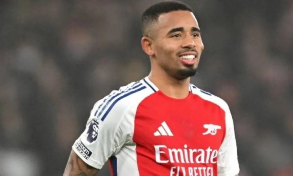 gabriel-jesus-mira-retorno-em-dezembro,-mas-futuro-no-arsenal-fica-incerto-com-nova-lesao