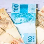 primeira-parcela-do-13o-salario-deve-ser-paga-ate-30-de-novembro,-alerta-especialista