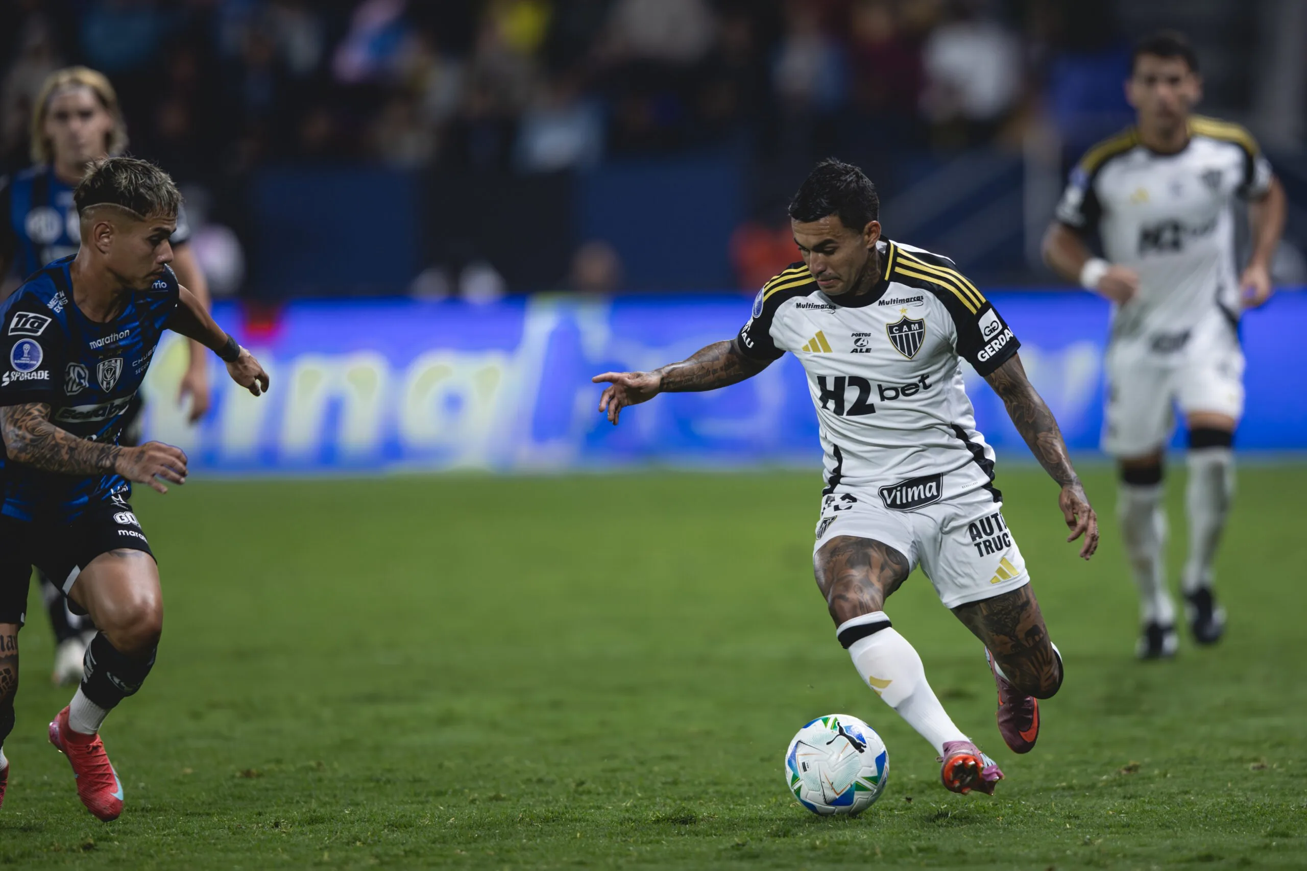 atletico-mineiro-empata-no-fim-e-segue-firme-na-sul-americana