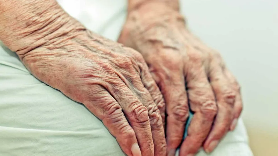 Idosa que trabalhou desde os 4 anos é reconhecida como herdeira dos patrões