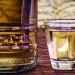 Cachaça contaminada por metanol deixou 37 mortos na Bahia em 1999; relembre outros casos