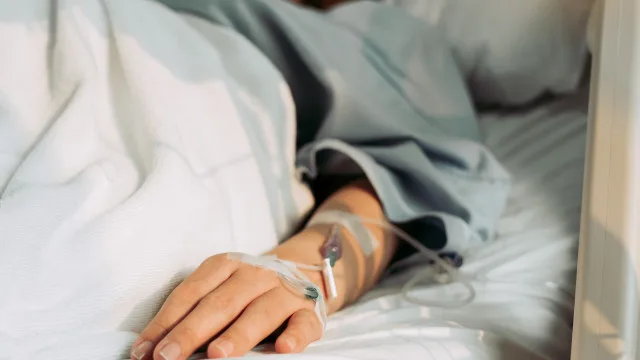 Com vigil&acirc;ncia e diagn&oacute;sticos limitados, Brasil enfrenta alta de infec&ccedil;&otilde;es resistentes a antibi&oacute;ticos