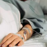 Com vigilância e diagnósticos limitados, Brasil enfrenta alta de infecções resistentes a antibióticos