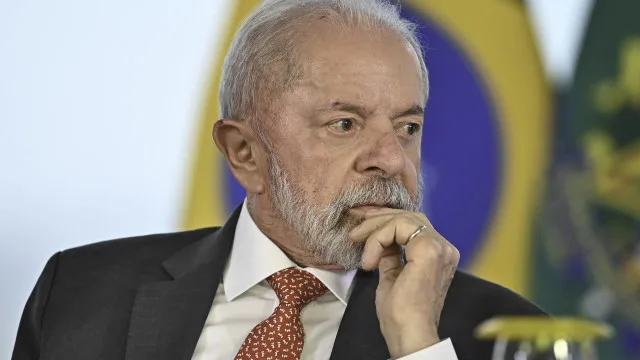 Lula se reúne com ministros do STF para tratar da indicação de substituto de Barroso
