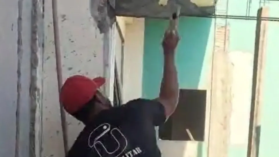 'Não me pagaram', diz homem que destruiu obra após não receber pagamento