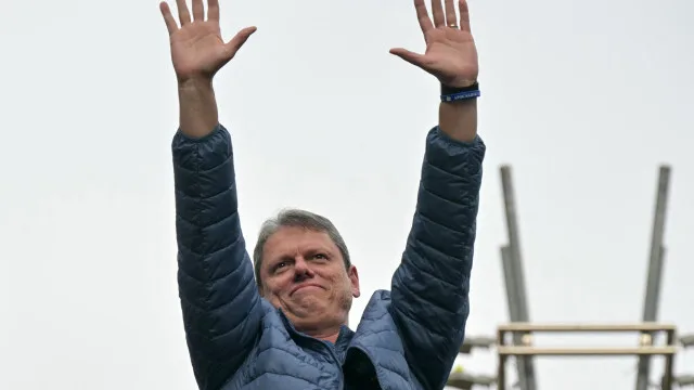 Mãe de bebê ataca enfermeira com seringa possivelmente com HIV em BH