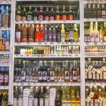 Policiais descobrem laboratório de falsificação de bebidas no DF