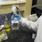 Casos confirmados de intoxicação por metanol chegam a 59 no Brasil