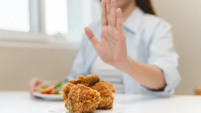 M&eacute;dico alerta: quatro alimentos que quem tem colesterol alto deve evitar