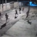 novas-imagens-mostram-momento-em-que-crianca-e-espancada-por-adolescentes-em-caldas-novas