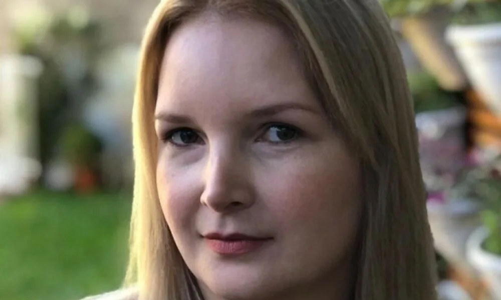 caso-matsunaga-ganha-destaque-em-serie:-elize-vive-em-regime-aberto-com-heranca-e-filha-longe-em-sp