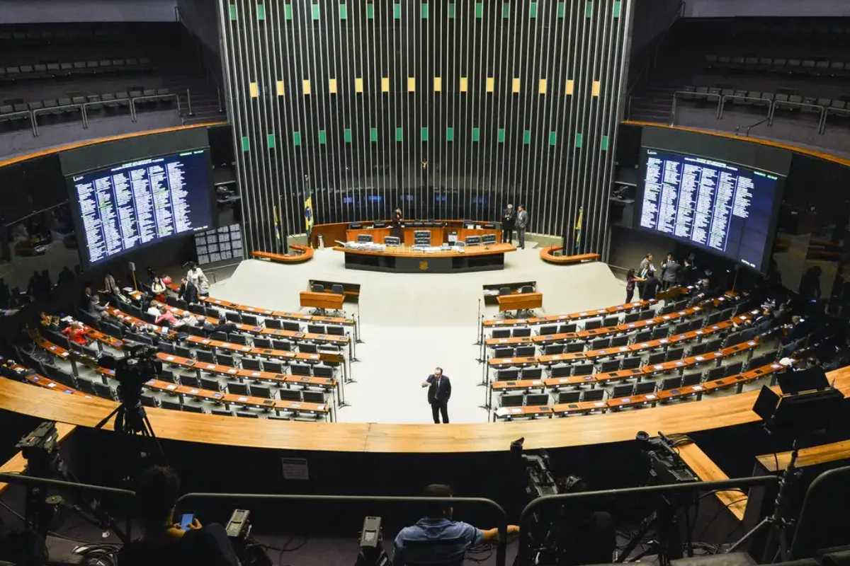 projeto-que-classifica-faccoes-como-terroristas-entra-na-pauta-de-comissao-da-camara