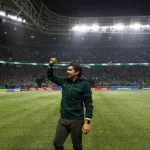 abel-ferreira-e-palmeiras-chegam-a-acordo-e-treinador-deve-renovar-contrato-ate-2027