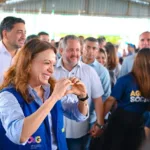 gracinha-caiado-entrega-beneficios-do-programa-agro-e-social-em-mara-rosa