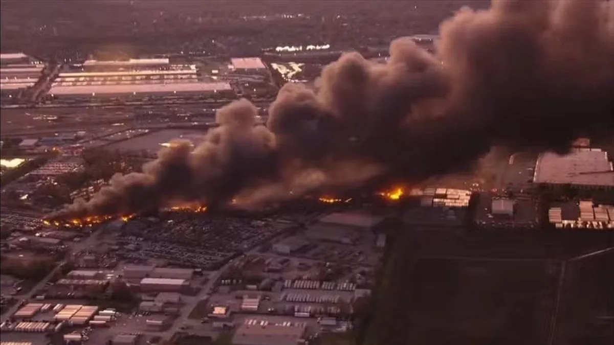videos:-queda-de-aviao-perto-de-aeroporto-nos-eua-deixa-7-mortos-e-11-feridos
