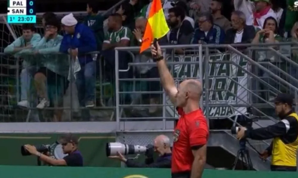 offside-cancels-arao’s-goal-while-lopez-wastes-it-in-the-area-in-the-classic-palmeiras-x-santos-in-the-brasileirao