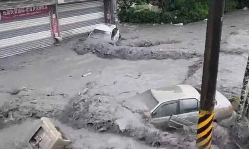 2025年最強の超大型台風ラガサが中国を襲い、台湾で17人が死亡