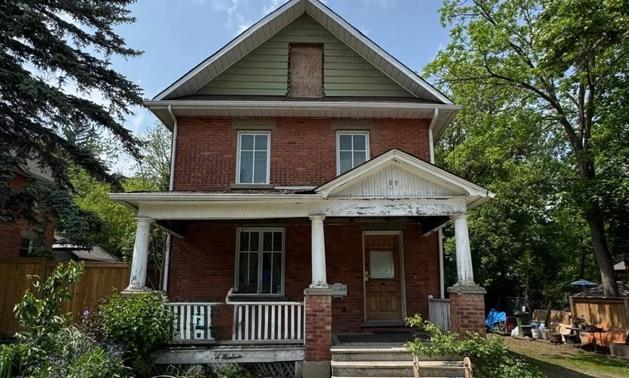 inquilinos-ouvem-barulhos-no-porao-de-casa-e-fazem-descoberta-inesperada-nos-eua