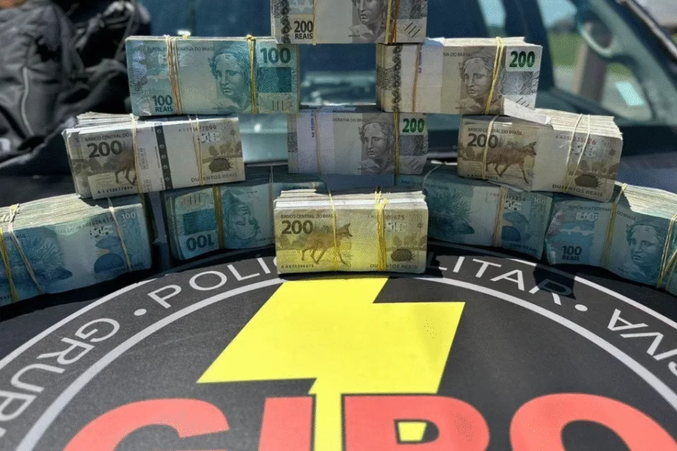 idoso-e-preso-suspeito-de-transportar-quase-r$-1-milhao-na-br-153