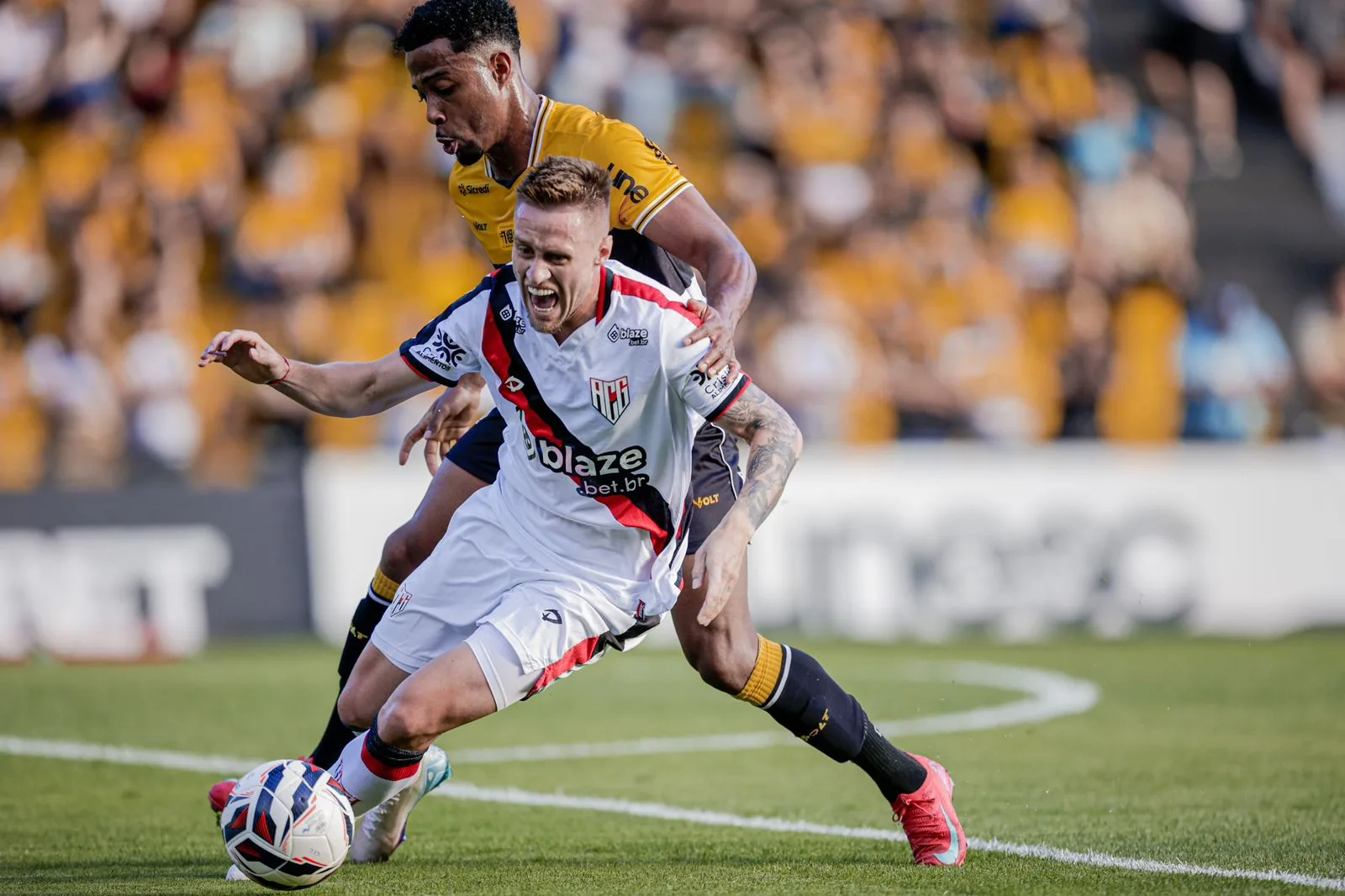 atletico-go-nao-suporta-pressao-do-criciuma-e-perde-mais-uma-na-serie-b