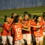 vila-nova-derrota-o-planalto-e-conquista-o-bicampeonato-goiano