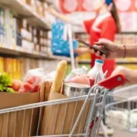 novas-regras-do-vale-alimentacao-devem-injetar-r$-7,9-bilhoes-na-economia-e-gerar-ganho-de-r$-225-por-trabalhador-ao-ano