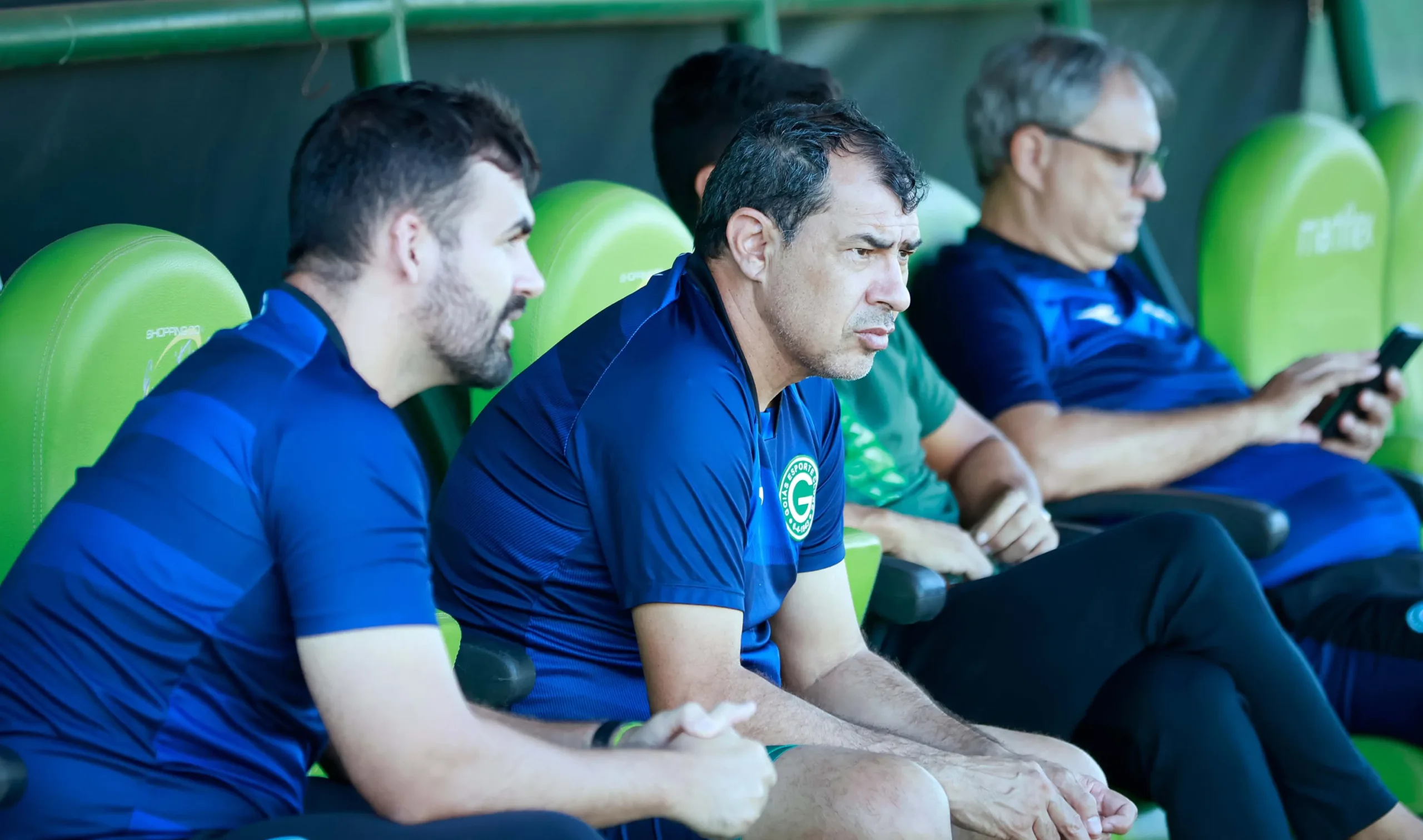 sem-vencer-na-serrinha-com-carille,-treinador-ve-licoes-e-mira-a-primeira-vitoria-em-casa