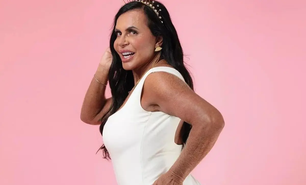 gretchen-exibe-calcinha-com-o-nome-do-marido-e-lingerie-de-couro-ousada;-veja-fotos