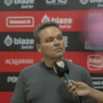 adson-batista-confirma-renovacao-de-rafael-lacerda-e-diz-que-ja-fechou-contratacoes-para-2026