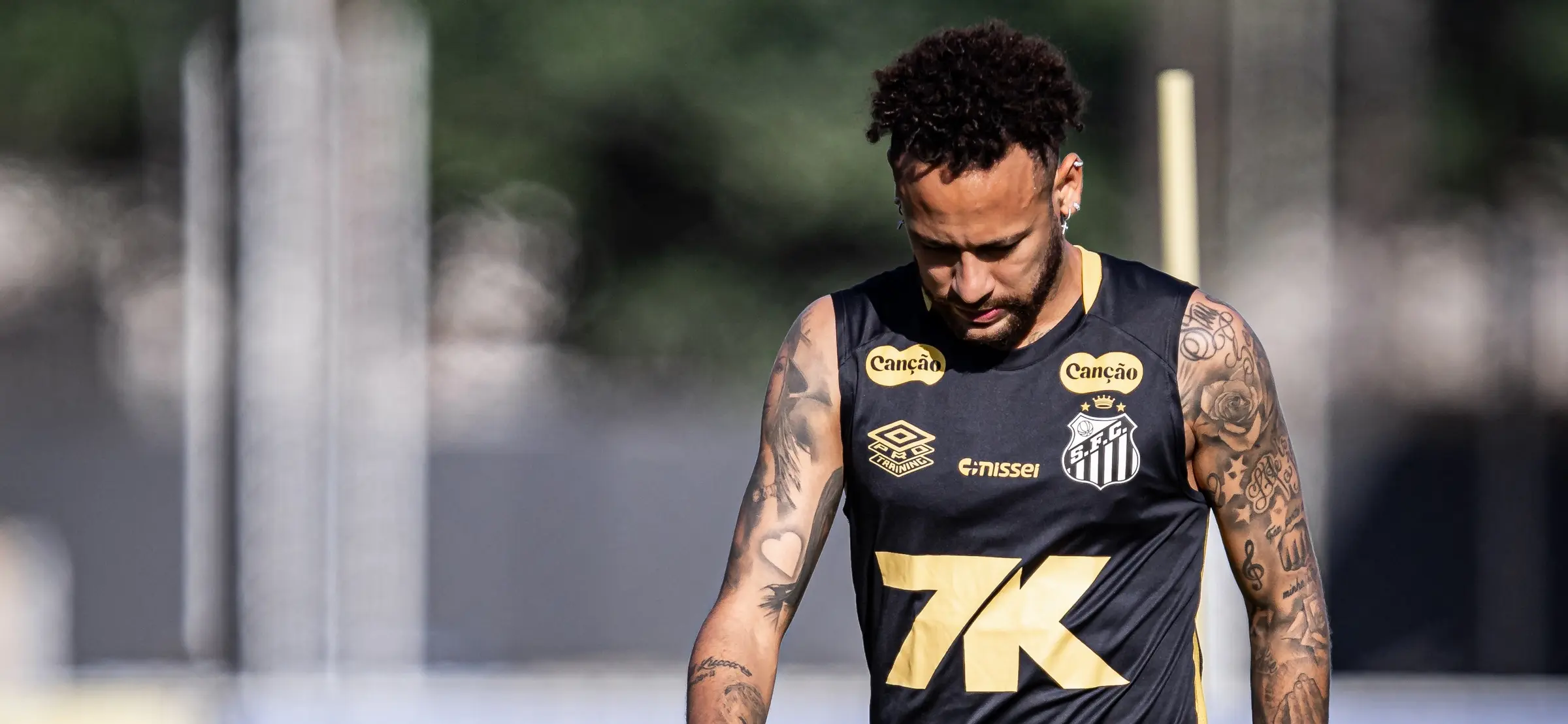 apos-protestos-contra-neymar,-santos-recebe-palmeiras-na-vila-belmiro