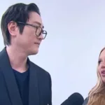 virginia-fonseca,-namorada-de-vini-jr.-cai-em-pegadinha-do-reporter-coreano-no-camarim-do-sabadou-no-sbt