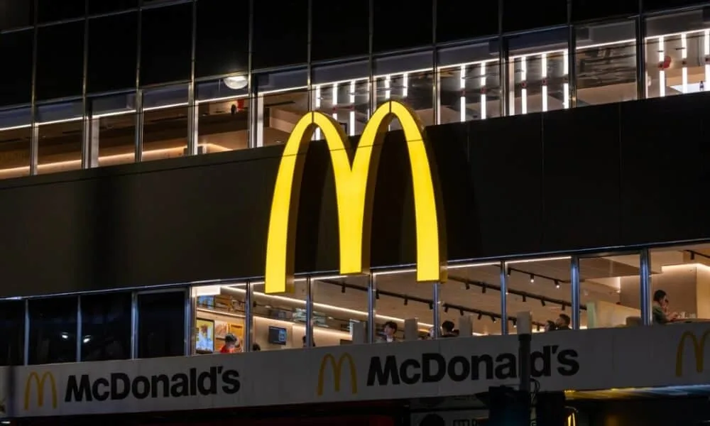 mcdonald’s-lanca-combos-tematicos-de-stranger-things-no-brasil-com-itens-invertidos-e-sobremesas-exclusivas