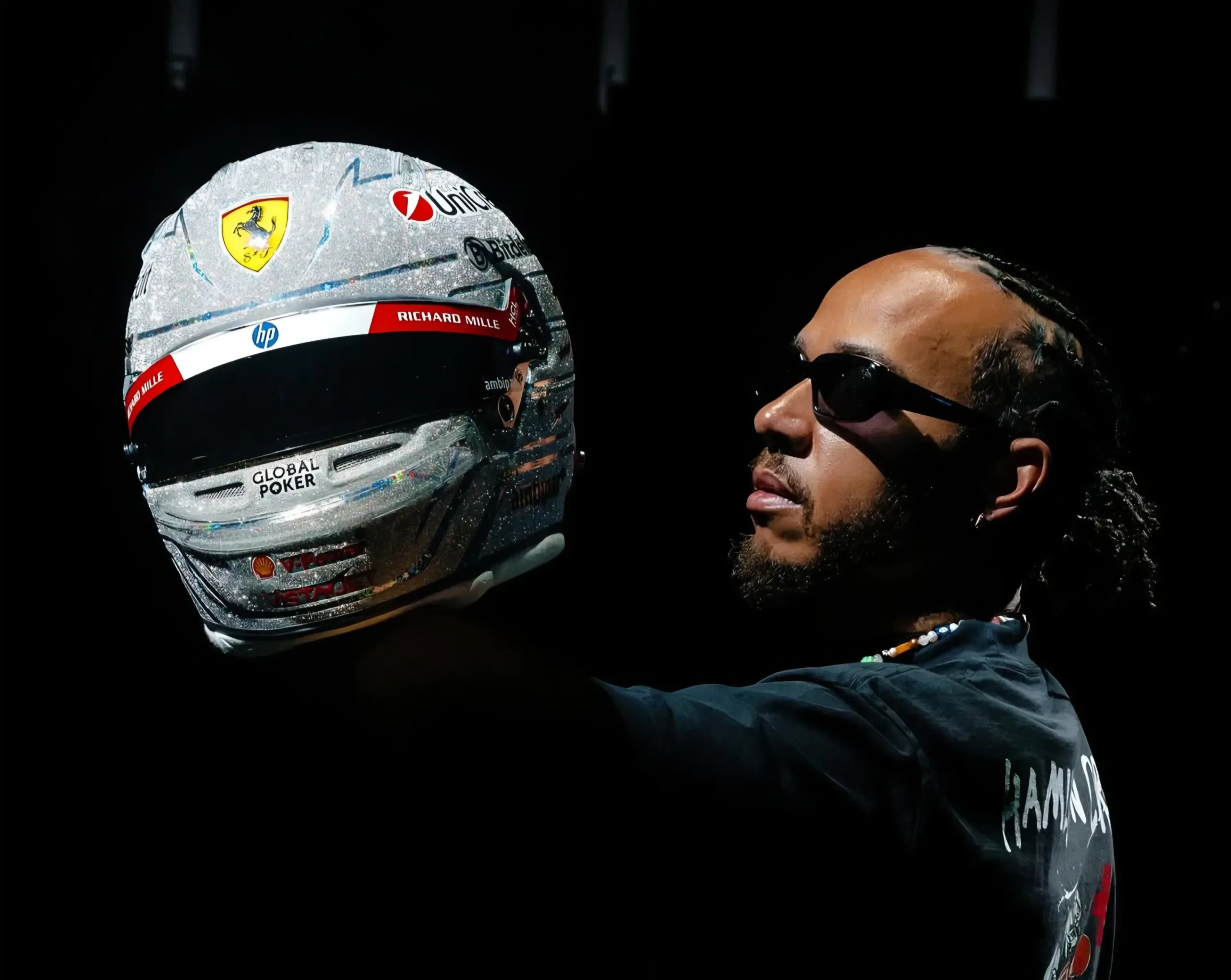 hamilton-usara-capacete-brilhante-para-o-gp-de-las-vegas;-veja-imagens