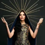 miss-que-desfilou-de-nossa-senhora-aparecida-precisou-de-sete-meses-e-equipe-de-15-pessoas-para-confeccionar-roupa,-saiba-quanto-custou