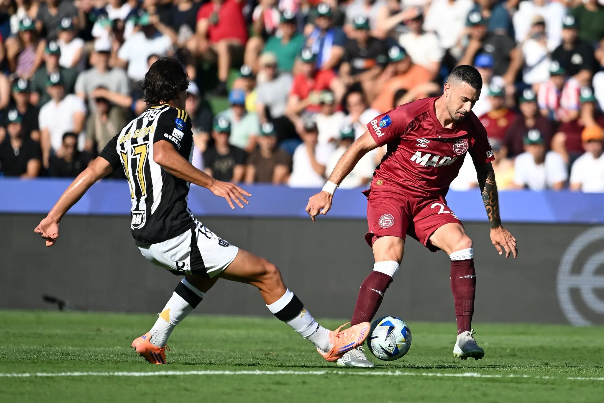 lanus-vence-atletico-mg-nos-penaltis-e-conquista-sul-americana