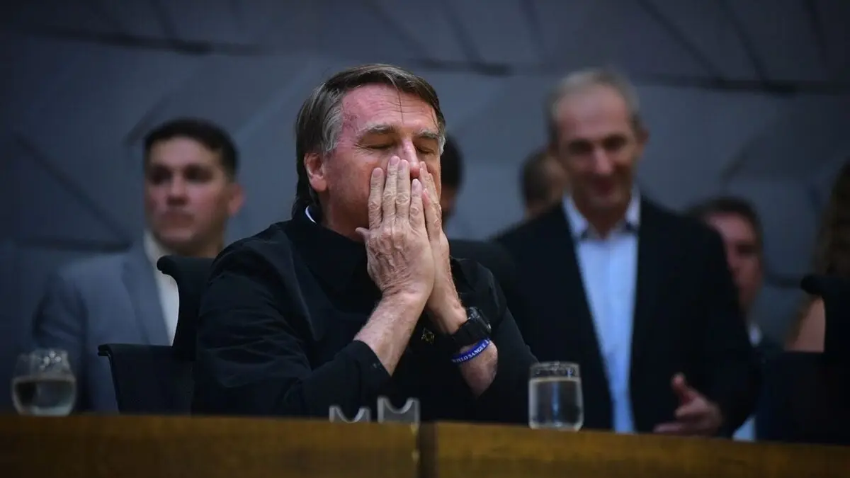 bolsonaro-preso:-moraes-considerou-distancia-entre-a-casa-de-jair-e-a-embaixada-dos-eua