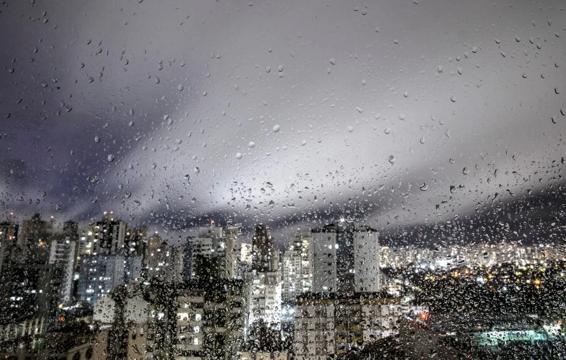 previsao-do-tempo-para-hoje:-chuvas-fortes-no-sul-e-sudeste-com-ventos-de-ate-70-km/h-em-22-de-novembro