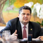 ausente-na-assinatura-da-isencao-do-ir,-alcolumbre-comemora-lei:-‘conquista-historica’