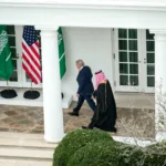 Tiroteio fere dois guardas perto da Casa Branca; Trump diz que atirador pagará ‘preço muito alto’ 2 tiroteio-fere-dois-guardas-perto-da-casa-branca;-trump-diz-que-atirador-pagara-‘preco-muito-alto’