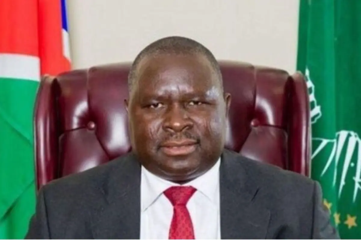 politico-chamado-adolf-hitler-caminha-para-vencer-eleicoes-em-pais-do-sul-da-africa