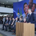 como-o-centrao-reagiu-aos-afagos-de-lira-a-lula-–-cartacapital